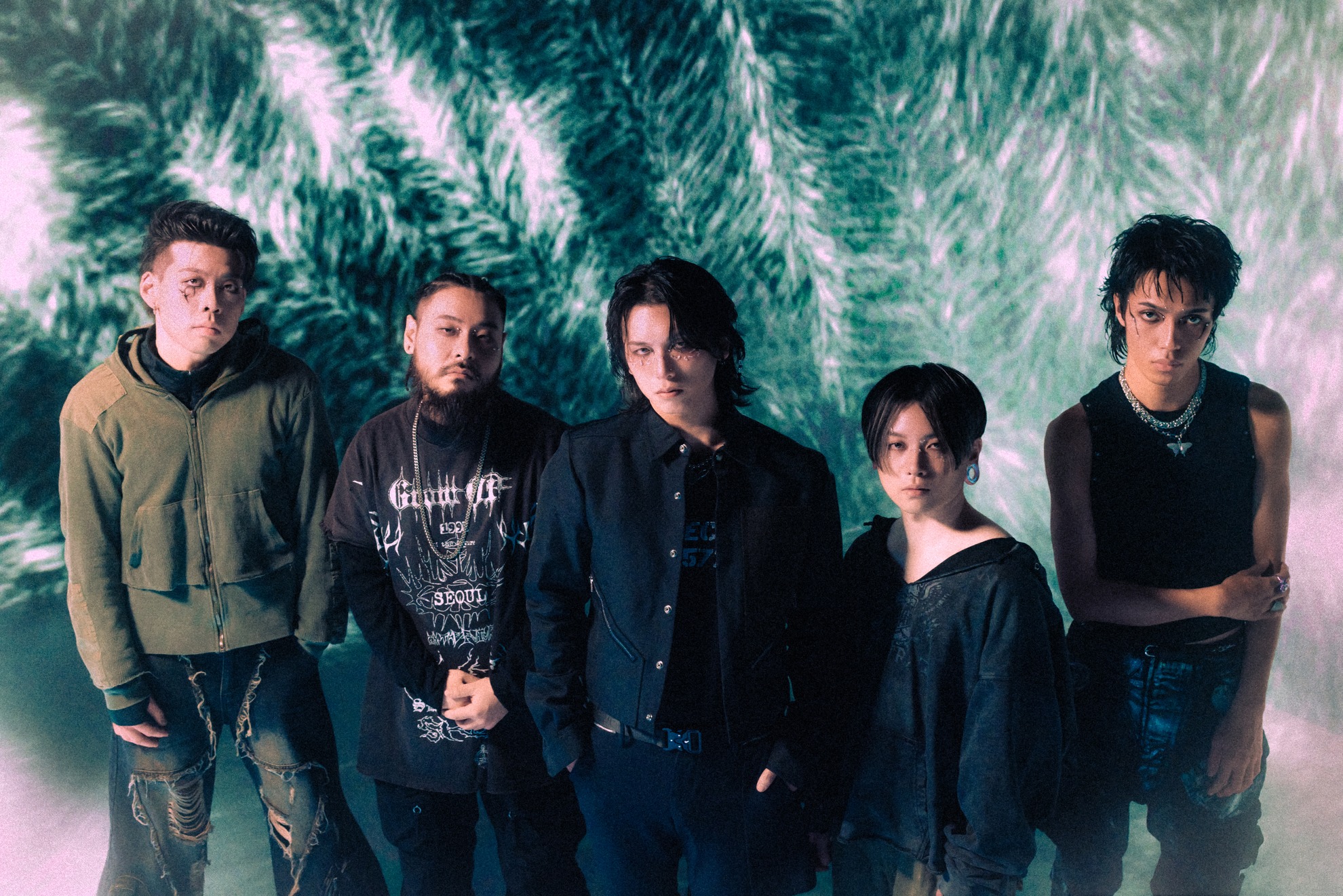 Prompts drop heavy new single ‘Deceiver’